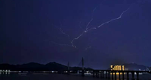 浪涌保護(hù)器的核心元件為什么采用壓敏電阻？