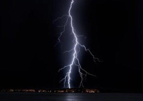 雷電的一般知識(shí)-雷電的放電過(guò)程及其主要特性